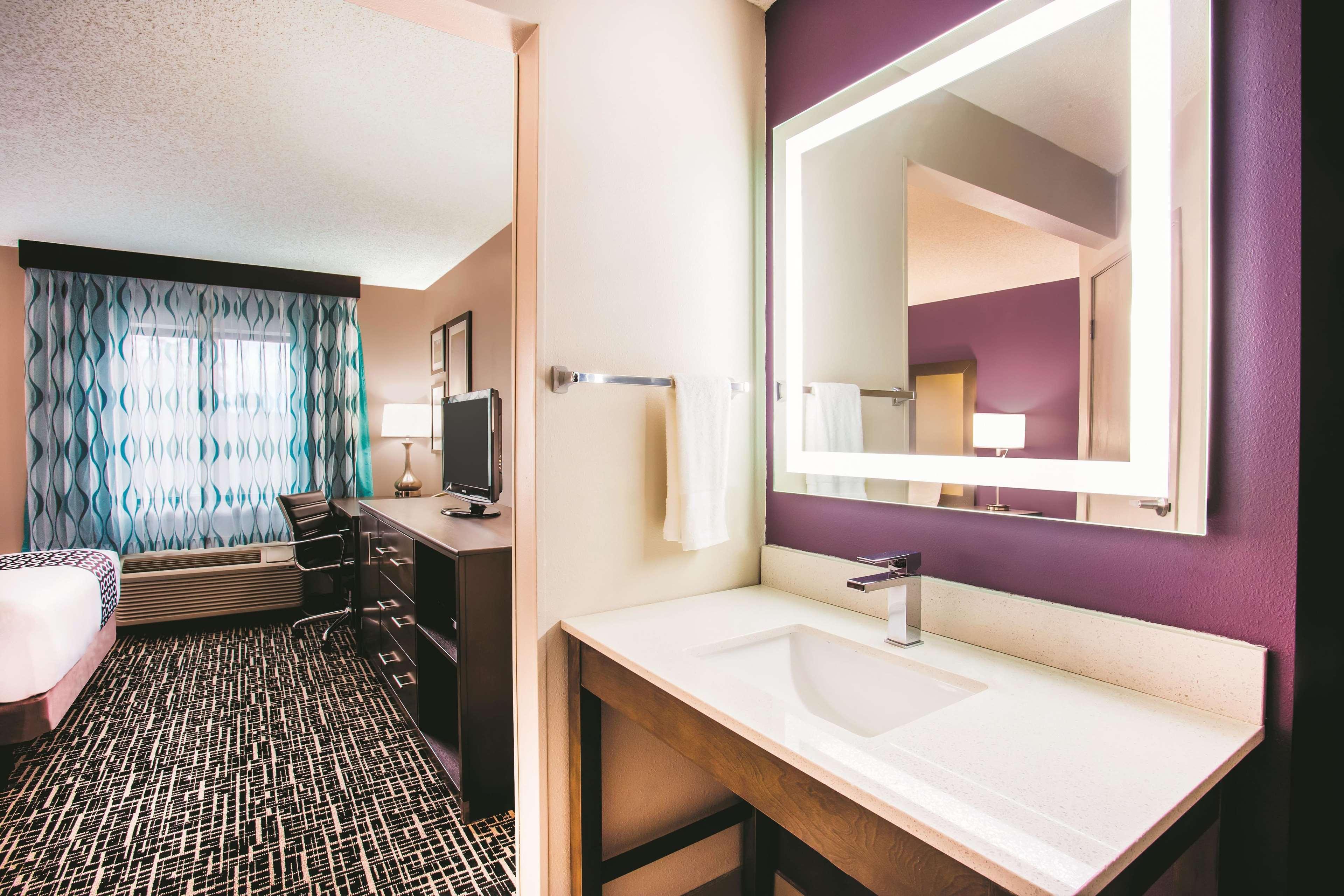 La Quinta By Wyndham Cincinnati Ne - Mason Bagian luar foto